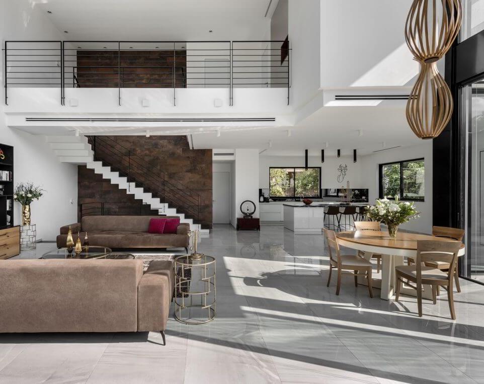 Luxury Home in Savyon